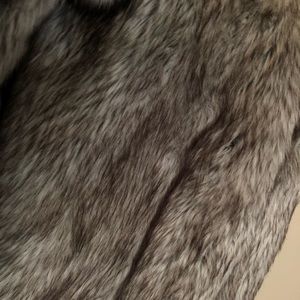 Betsy Johnson fur coat ❄️